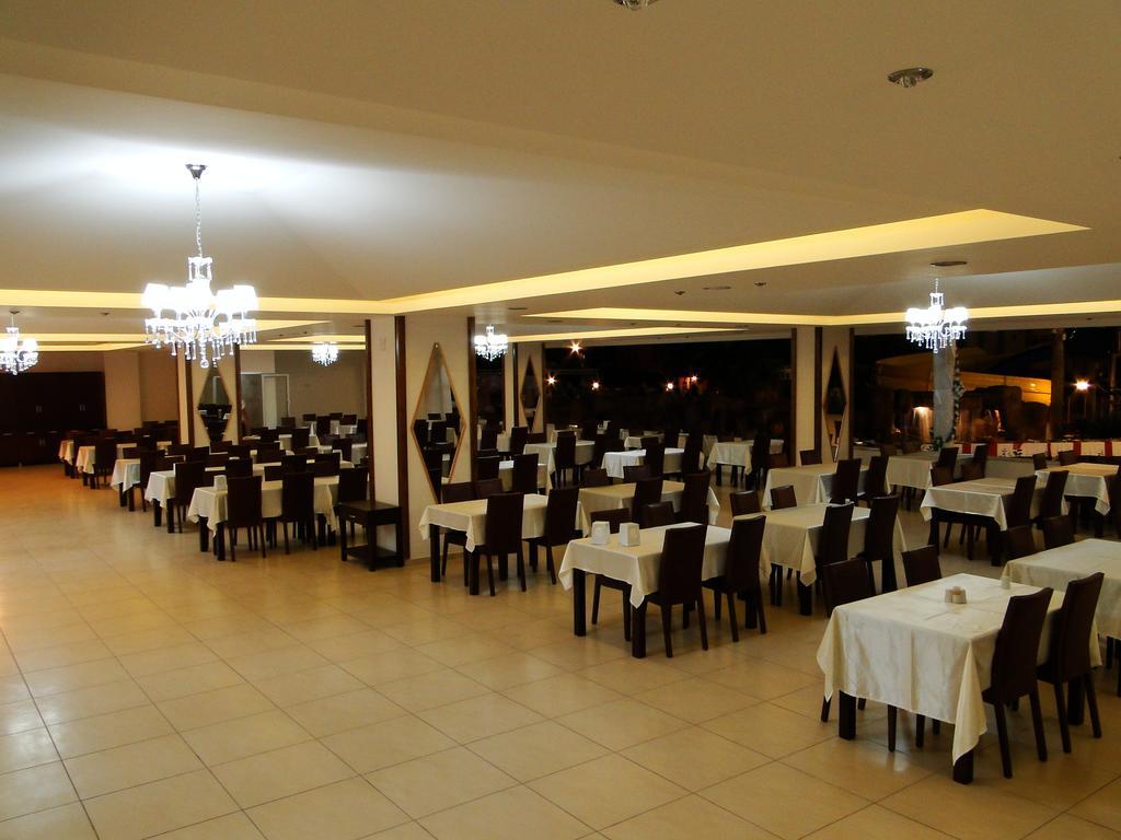 Gumus Hotel Arsuz Exterior foto