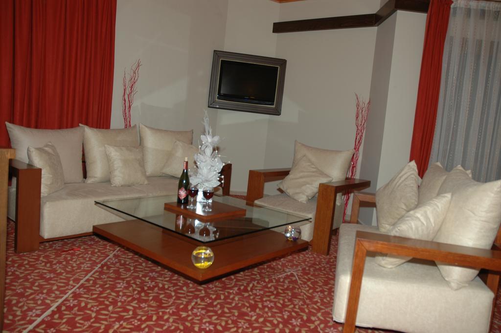 Gumus Hotel Arsuz Exterior foto